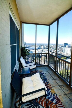 Interior - Modern Designed DTWN Condo with a 99% Walk Score (Atlanta)