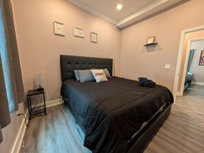 4 bedrooms, iron/ironing board, WiFi, bed sheets - FIFA Ready 4BR ATL-10 mins to Mercedes Benz - Pets (Atlanta)