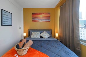 3 chambres, fer et planche à repasser, Wi-Fi, draps fournis