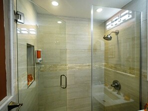 Hair dryer - Perfect DTWN 2BR Condo with King bed (Atlanta)