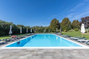 Pool - Apartment Experia - Golf & Pool (Castelnuovo del Garda)