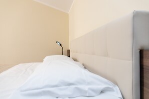 1 dormitorio, tabla de planchar con plancha, wifi gratis y ropa de cama