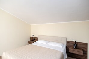 1 dormitorio, tabla de planchar con plancha, wifi gratis y ropa de cama