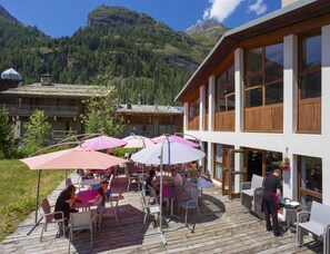 Apartment | Balcony - Chic Triple Retreat With Playstation (Tignes)