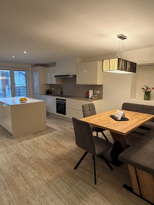 Dining - Vrbo Property (Eppan)