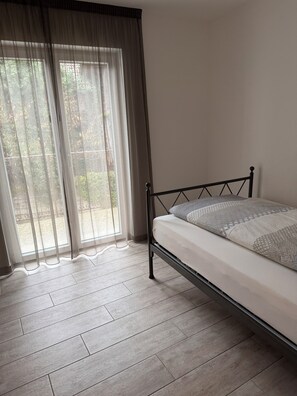 2 bedrooms, iron/ironing board, travel cot, free WiFi - Living Moter - cozy apartment in the center of St. Michael Eppan (Eppan)