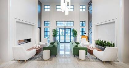 Landing | Stunning 1BD, Gym, Courtyard