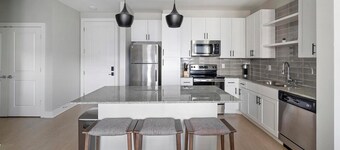 Landing | Incredible 2BD, Courtyard, Gym