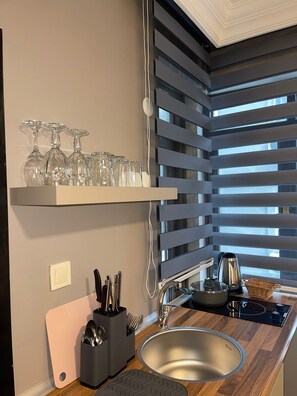 Comfort Studio | Private kitchen | Fridge, electric kettle - Doa Suites & Apart Hotel (Konyaalti)