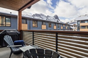 Property grounds - Mountain Top Views | King Bed Suite (Canmore)