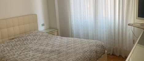 Comfort Apartment, Balcony, City View