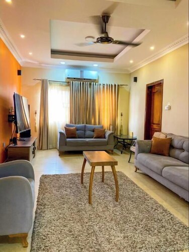 Family home in Adenta, Accra in a quite neighbourhood, 30 mins from the Airport.