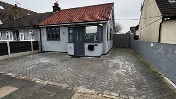 Bungalow, 2 Bedrooms, Accessible, Smoking | Exterior