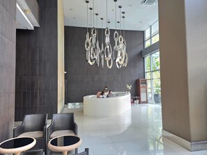 Lobby - Palatial Studio at AVANT in BGC (Taguig)