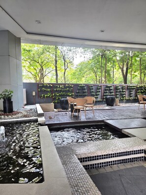 Outdoor dining - Palatial Studio at AVANT in BGC (Taguig)