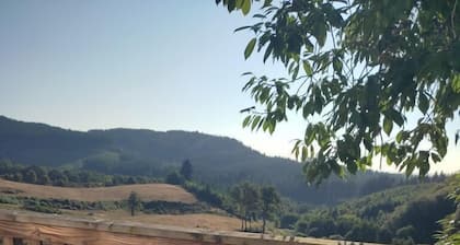 Relaxation and space in a family home with breathtaking views!