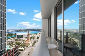 Property grounds - New 2BR | Rooftop Deck | Walk to FIFA Fan Fest (Miami)