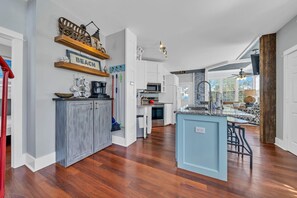 Microwave, oven, stovetop, dishwasher - Casa Ventana at Blue Mountain Beach (Santa Rosa Beach)