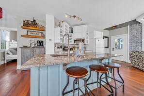 Microwave, oven, stovetop, dishwasher - Casa Ventana at Blue Mountain Beach (Santa Rosa Beach)