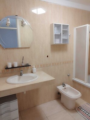 Hair dryer, bidet, towels, soap - SUN AND SEA IN TENERIFE SOUTH (Callao Salvaje)