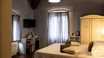 Deluxe-Doppelzimmer, Meerblick | Zimmersafe, kostenloses WLAN