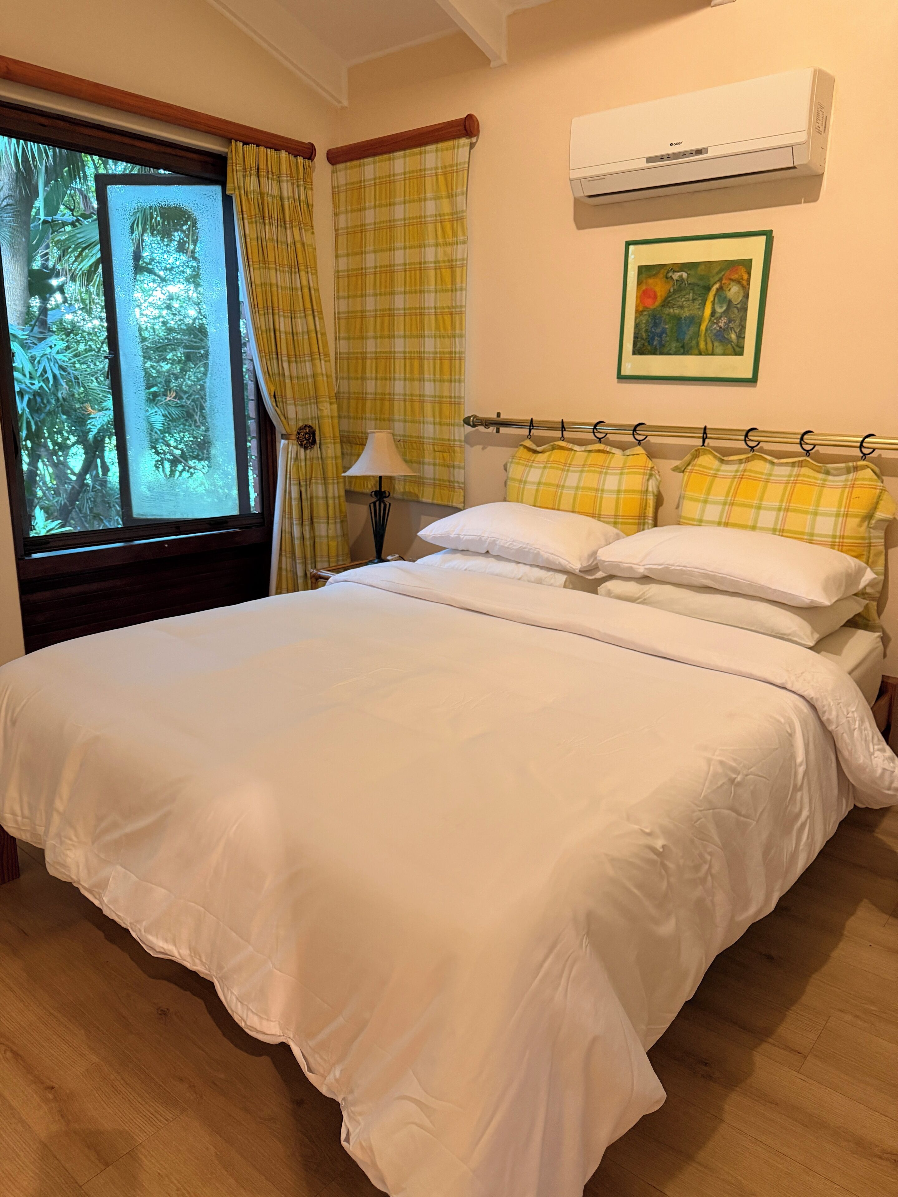 4 chambres, fer et planche à repasser, Wi-Fi, draps fournis