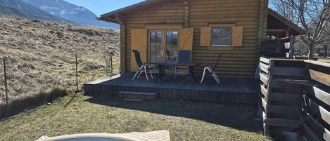 屋外ダイニングエリア