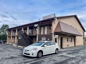 Exterior - Motel 6 Lewisburg WV (Lewisburg)