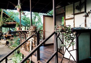 Property grounds - Jungle Tiny House • Walk to Beach & Waterfall (Magdalena)