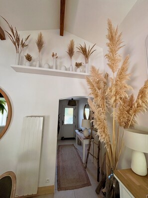 Interior - Villa 5 minutes from the sea! Near Royan (Semussac)
