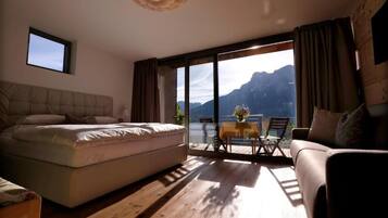 Firemannsrom – deluxe, ikke-røyk, fjellutsikt | Oppholdsområde