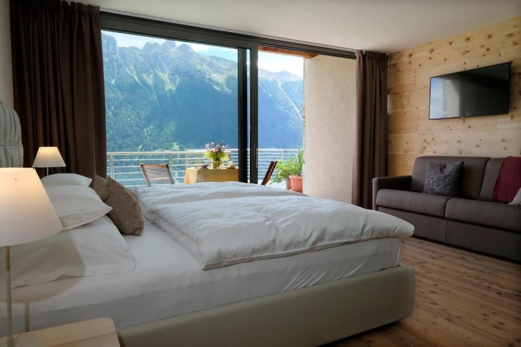 Premium bedding, down duvets, free WiFi