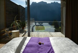 Luxury Room, Non Smoking, Mountain View