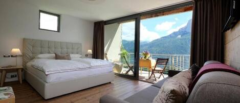 Chambre Quadruple Deluxe, non-fumeurs, vue montagne