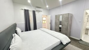 1 bedroom, WiFi, bed sheets - Bright & Modern Apartment in the Heart of Almadies (dakar)