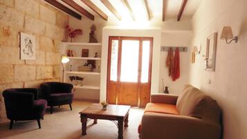 TV, DVD player, books, music library
