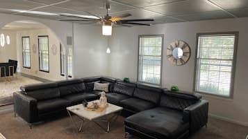 Smart TV, fireplace, DVD player, books