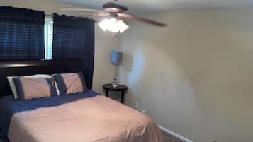3 bedrooms, iron/ironing board, free WiFi, bed sheets