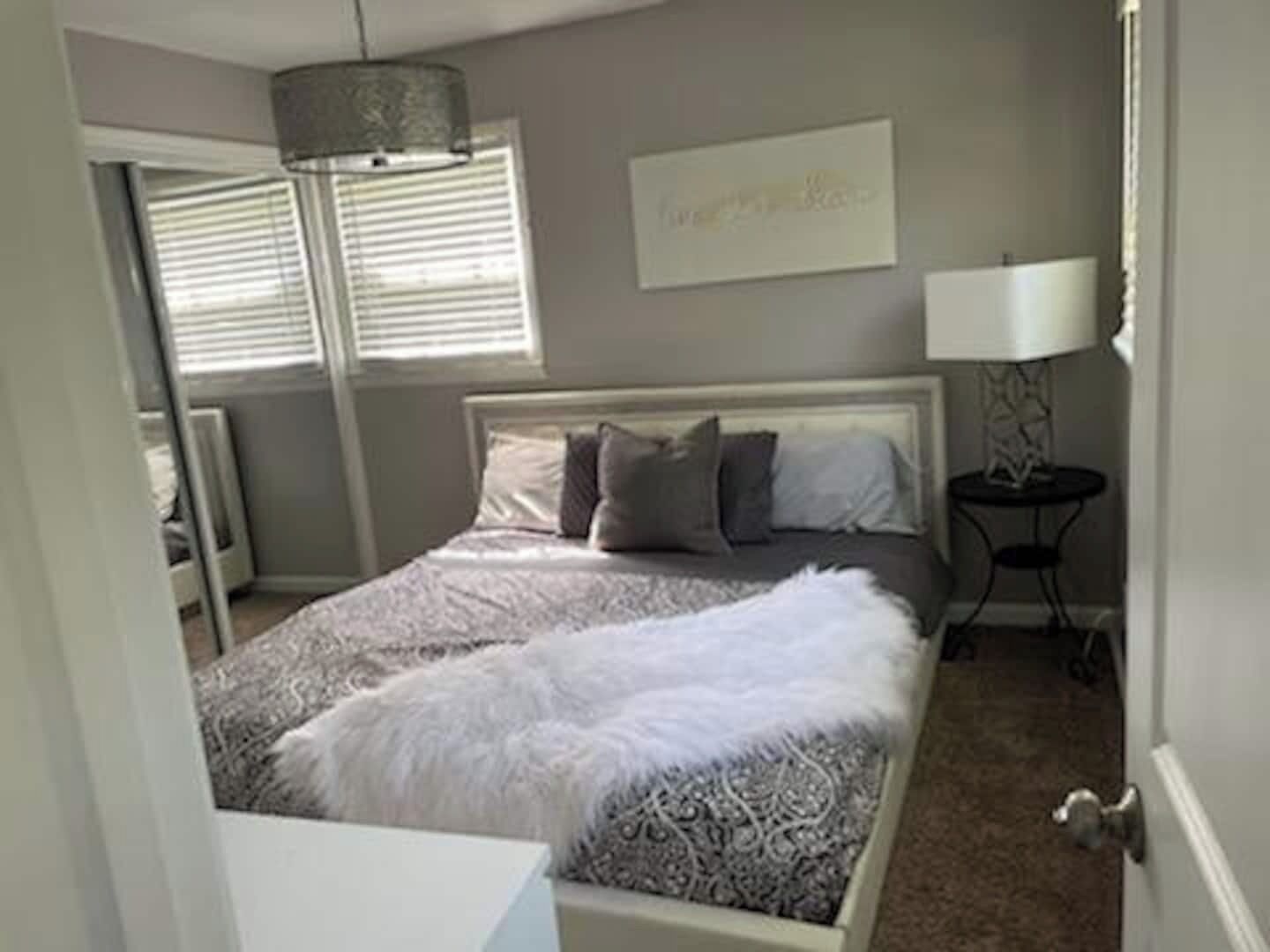 3 bedrooms, iron/ironing board, free WiFi, bed sheets