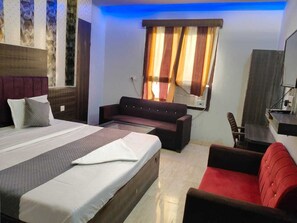 Economy Double Room - Hotel Park Avenue  (LUCKNOW)