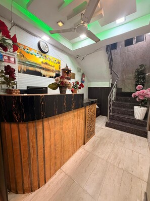 Lobby - Hotel Park Avenue  (LUCKNOW)