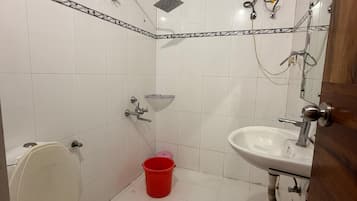 Økonomi-dobbeltrom | Bad