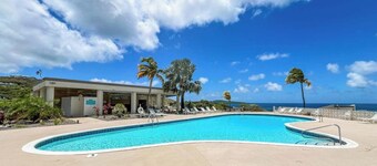 NEW LISTING Unwind at The Reef - Relaxing 2BR Beach Condo w/Pool & Ocean Breezes