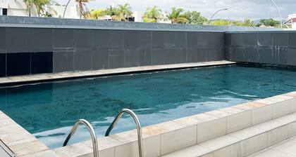 C&J Luxe City Centre apartments with a pool and Aircorns @77 Independence Avenue