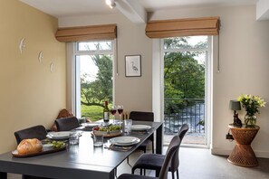Dining - Riverside Mill - Luxury Cottages (Kendal)