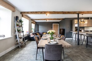 Dining - Upper Riverside Mill - Luxury Cottages (Kendal)