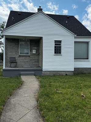 Exterior - Wonderful 3-bedroom house in vibrant Detroit (Detroit)