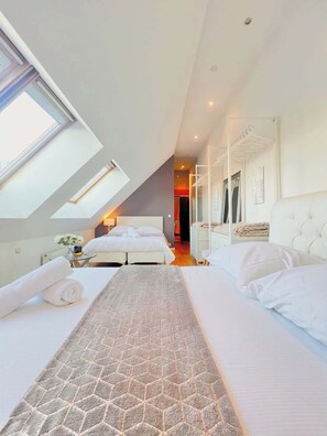 3 bedrooms, iron/ironing board, travel crib, WiFi