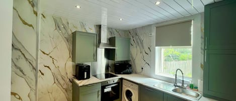 Fridge, oven, toaster, cookware/dishes/utensils
