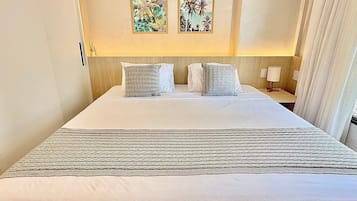 Apartment | In-room safe, blackout drapes, iron/ironing board, WiFi (free)